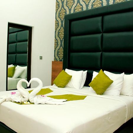 The Baliview Luxury Villas & Resto Pakanbaru Exteriör bild