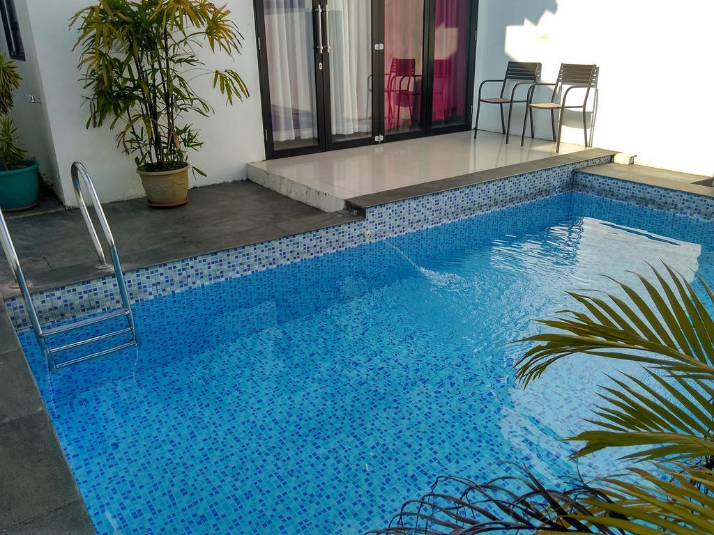 The Baliview Luxury Villas & Resto Pakanbaru Exteriör bild