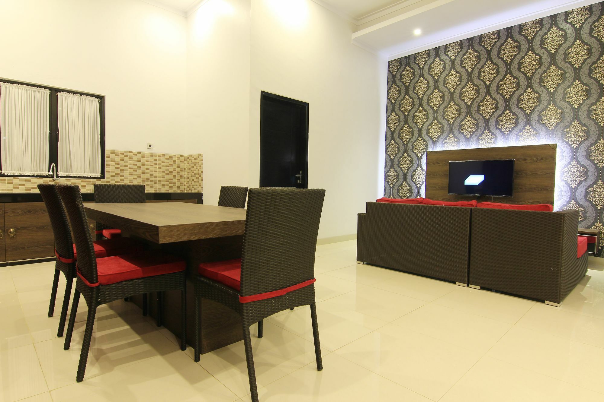 The Baliview Luxury Villas & Resto Pakanbaru Exteriör bild