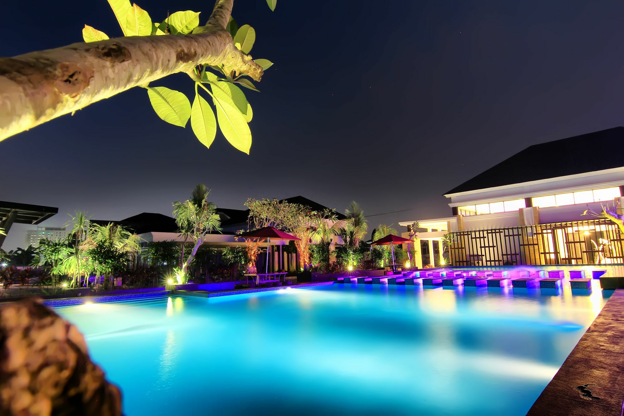 The Baliview Luxury Villas & Resto Pakanbaru Exteriör bild